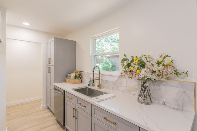 5810 Sagebrush Trail, Arlington, TX 76017
