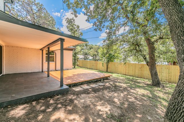 5810 Sagebrush Trail, Arlington, TX 76017