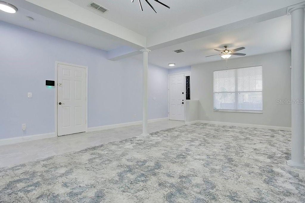 Image 13 of property listing at 14149 LAKE LIVE OAK DRIVE, Orlando, FL 32828