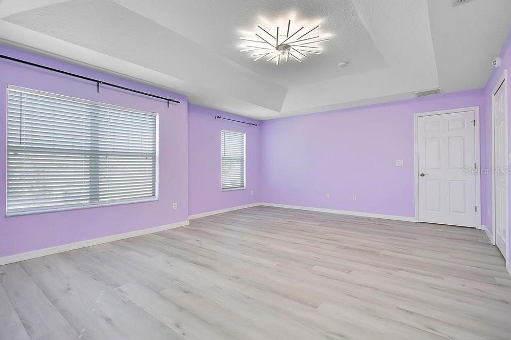 Image 14 of property listing at 14149 LAKE LIVE OAK DRIVE, Orlando, FL 32828