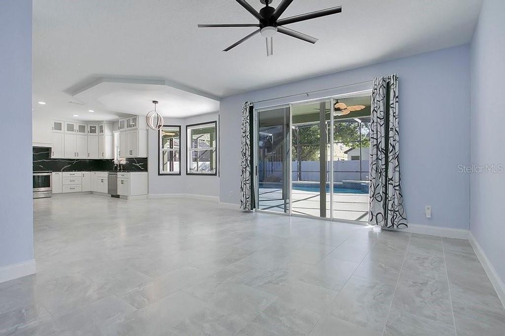 Image 3 of property listing at 14149 LAKE LIVE OAK DRIVE, Orlando, FL 32828