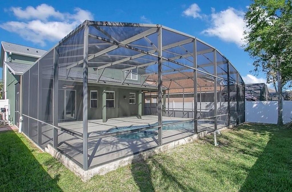 Image 26 of property listing at 14149 LAKE LIVE OAK DRIVE, Orlando, FL 32828
