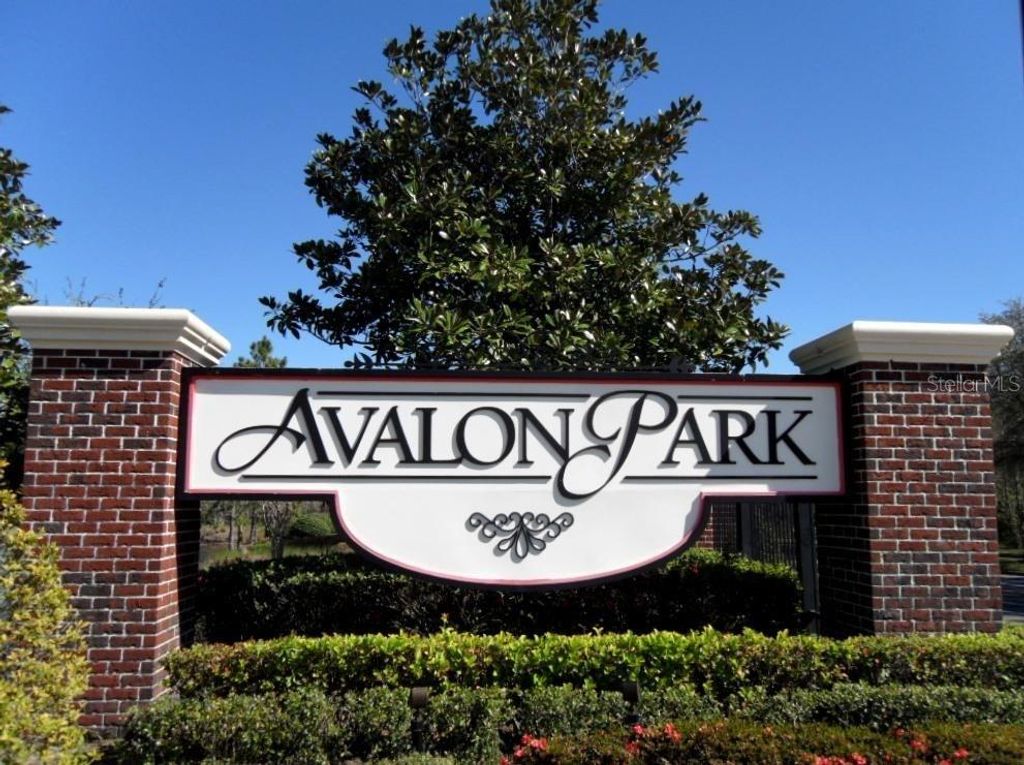 Image 40 of property listing at 14149 LAKE LIVE OAK DRIVE, Orlando, FL 32828