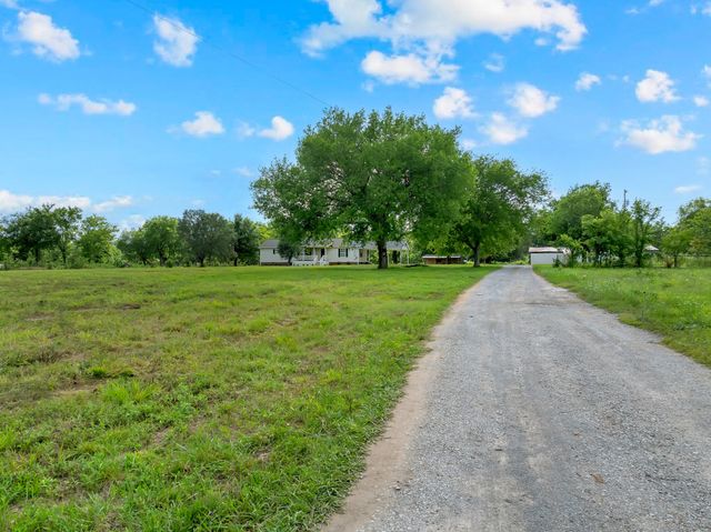 1936 Word Rd, Lewisburg, TN 37091