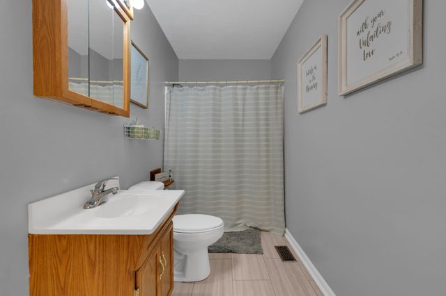 1936 Word Rd, Lewisburg, TN 37091