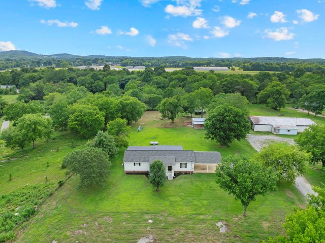 1936 Word Rd, Lewisburg, TN 37091
