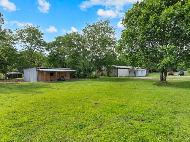 1936 Word Rd, Lewisburg, TN 37091