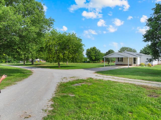 1936 Word Rd, Lewisburg, TN 37091