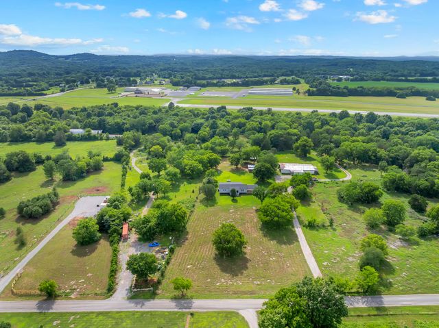 1936 Word Rd, Lewisburg, TN 37091