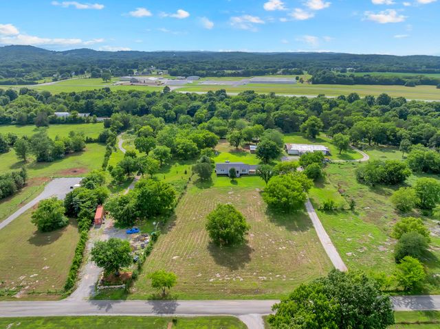 1936 Word Rd, Lewisburg, TN 37091