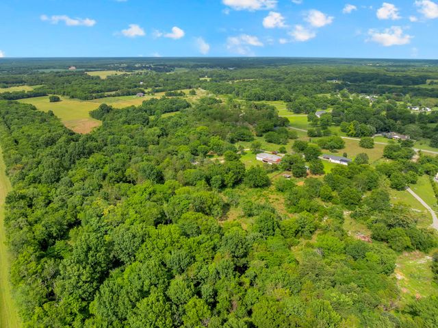 1936 Word Rd, Lewisburg, TN 37091