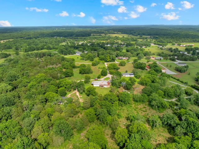 1936 Word Rd, Lewisburg, TN 37091