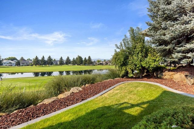 1305 N KING JAMES Ln, Liberty Lake, WA 99019