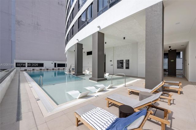 225 N Miami Ave 1506, Miami, FL 33128