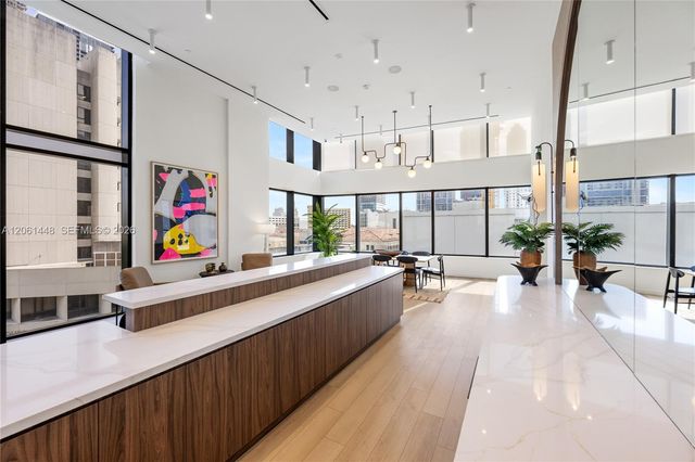 225 N Miami Ave 1506, Miami, FL 33128