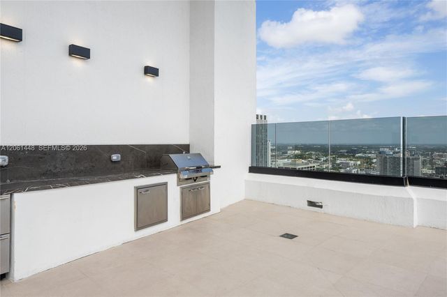 225 N Miami Ave 1506, Miami, FL 33128