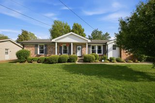 6613 Beacon Ln, Nashville, TN 37209