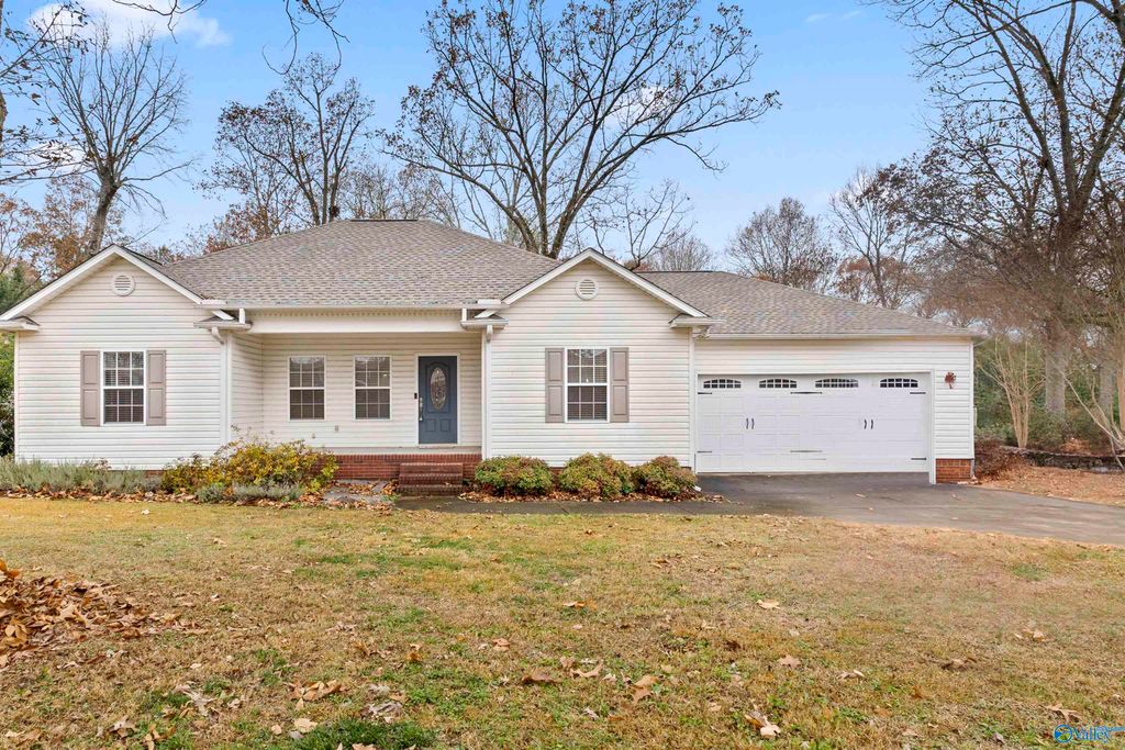 2571 Little Creek Road, Arab, AL 35016