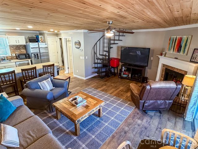 174 Grouse Moor Drive 2, Sugar Mountain, NC 28604