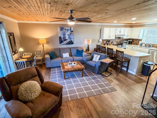 174 Grouse Moor Drive 2, Sugar Mountain, NC 28604