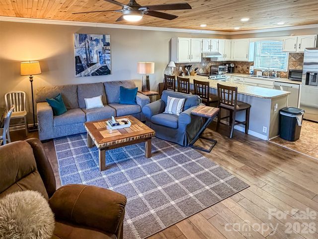 174 Grouse Moor Drive 2, Sugar Mountain, NC 28604