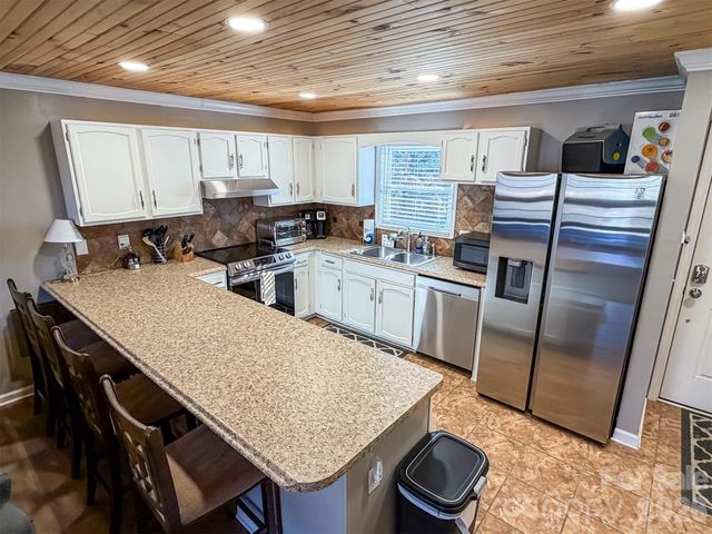 174 Grouse Moor Drive 2, Sugar Mountain, NC 28604