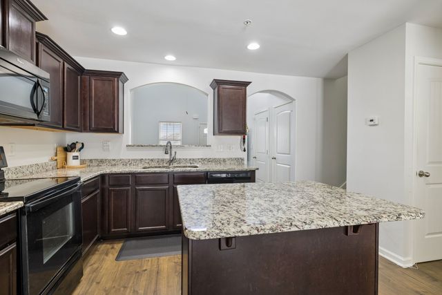 1040 Neeleys Bnd, Spring Hill, TN 37174