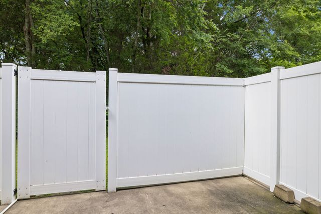 1040 Neeleys Bnd, Spring Hill, TN 37174
