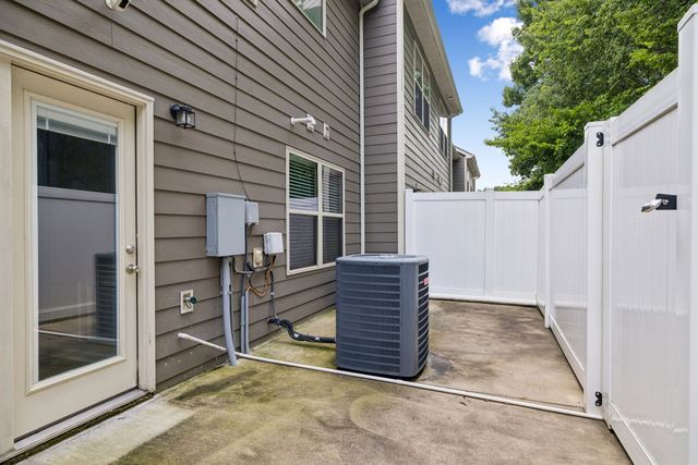 1040 Neeleys Bnd, Spring Hill, TN 37174