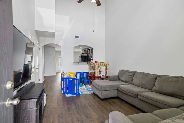 1040 Neeleys Bnd, Spring Hill, TN 37174