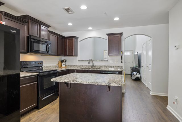 1040 Neeleys Bnd, Spring Hill, TN 37174