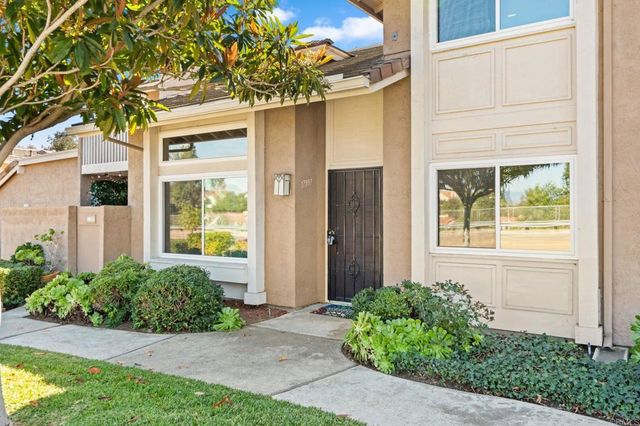 17597 Fairlie Road, San Diego, CA 92128
