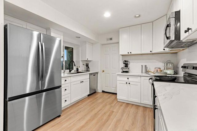 17597 Fairlie Road, San Diego, CA 92128