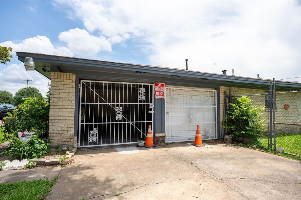 4402 Balkin Street, Houston, TX 77021