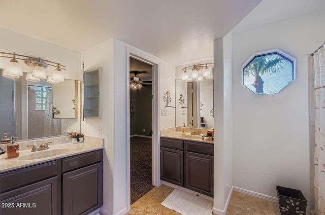 1543 E MISSION Lane, Phoenix, AZ 85020