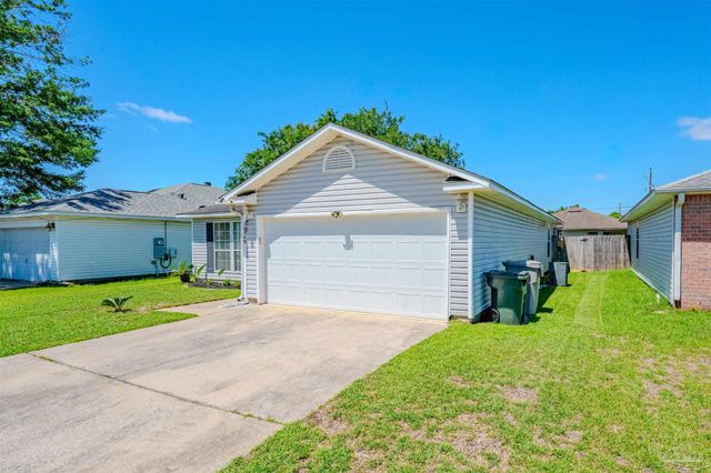 10549 Wilderness Ln, Pensacola, FL 32534