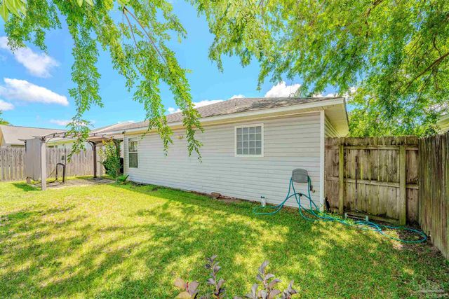 10549 Wilderness Ln, Pensacola, FL 32534