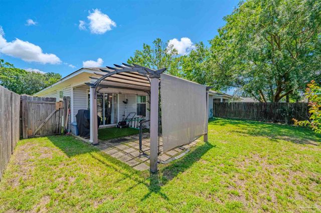 10549 Wilderness Ln, Pensacola, FL 32534