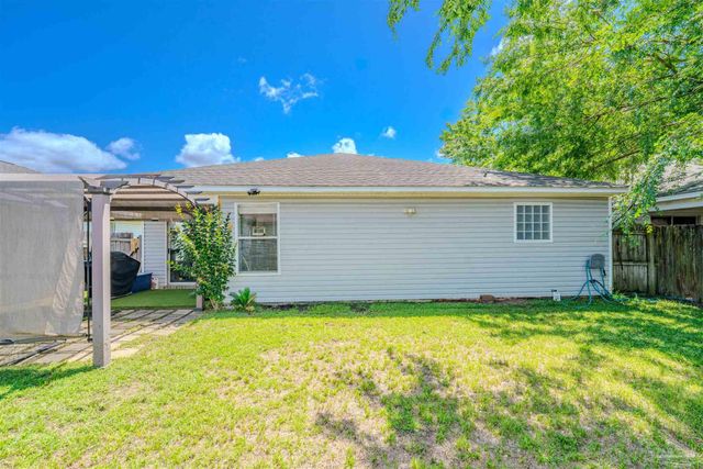 10549 Wilderness Ln, Pensacola, FL 32534
