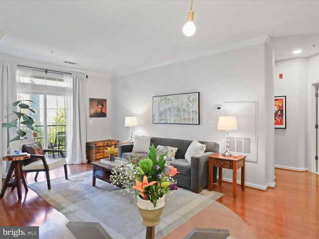 2465 ARMY NAVY DR #1-203, Arlington, VA 22206