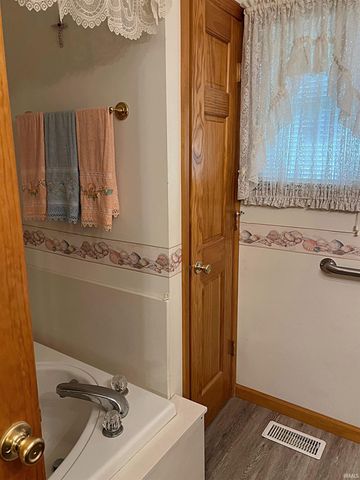 11038 W 125 N, Linton, IN 47441