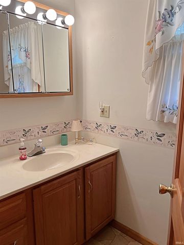 11038 W 125 N, Linton, IN 47441