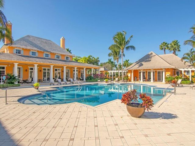 2545 Saint Lucia Circle, Vero Beach, FL 32967