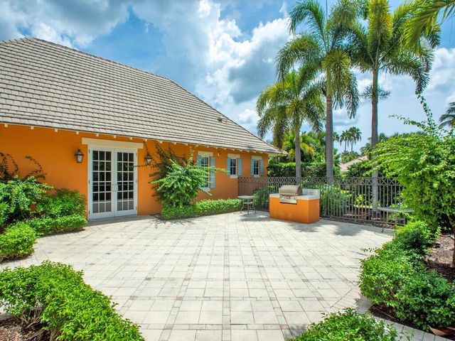 2545 Saint Lucia Circle, Vero Beach, FL 32967