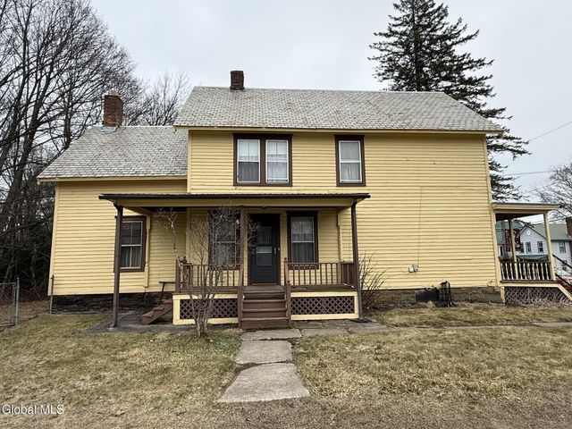 115 Oak Street, Corinth, NY 12822