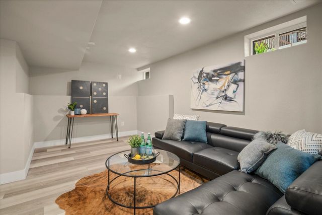 42 W 23rd Ave, Spokane, WA 99203