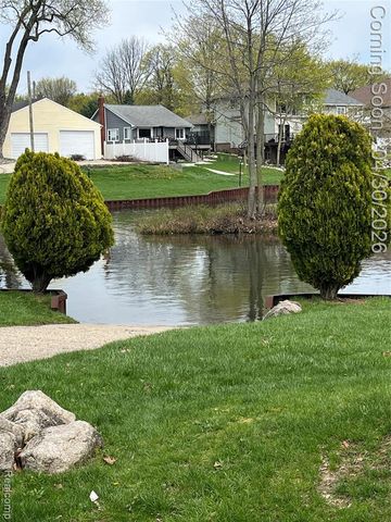 6366 Dellwood Drive, Waterford, MI 48329