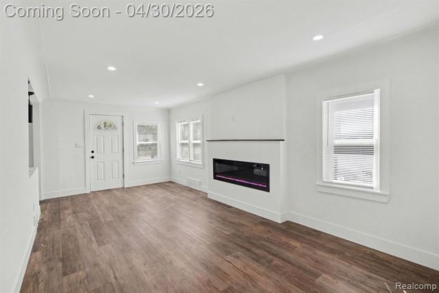 6366 Dellwood Drive, Waterford, MI 48329