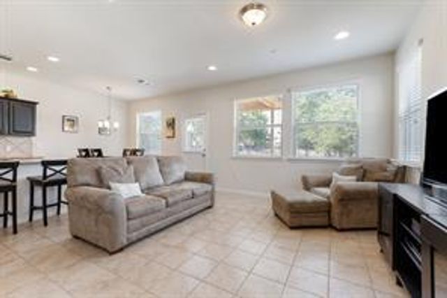 1001 ZODIAC LN 50, Round Rock, TX 78665