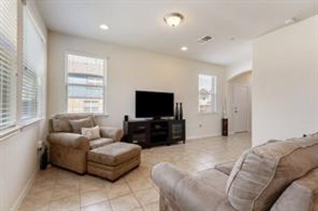 1001 ZODIAC LN 50, Round Rock, TX 78665